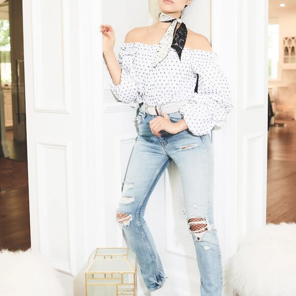 Olivia Culpo x Le Tote Off Shoulder Blouse - Picture 1 of 5